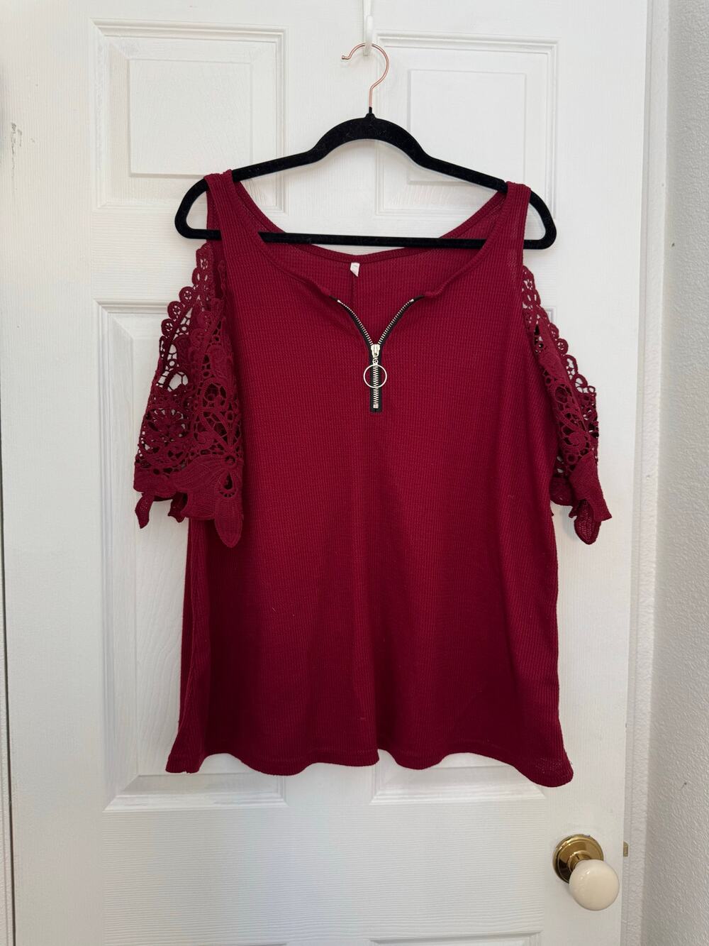 Cold Shoulder Lace Sleeve Top – XL